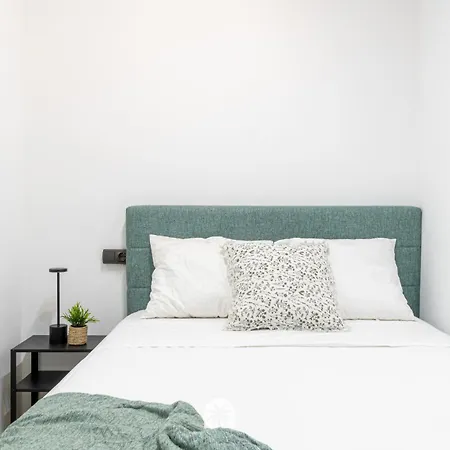 Apartment Weroomies- Colom *