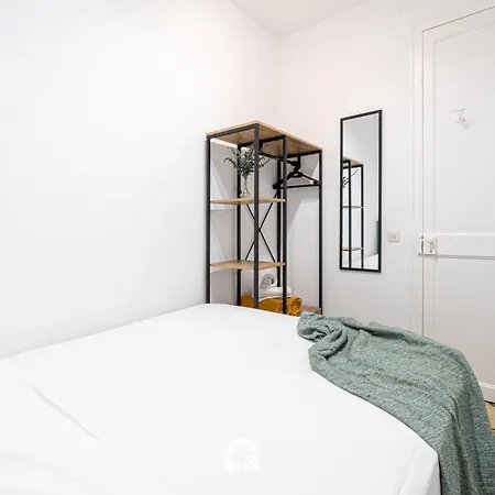 Weroomies- Colom Apartment